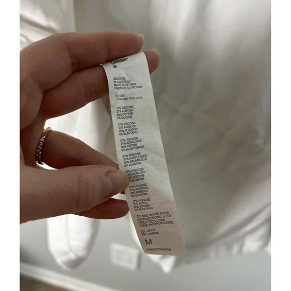 Fabletics Hannah Vest White Size Medium Hoodie Stretch Sleeveless Women’s - Picture 7 of 8